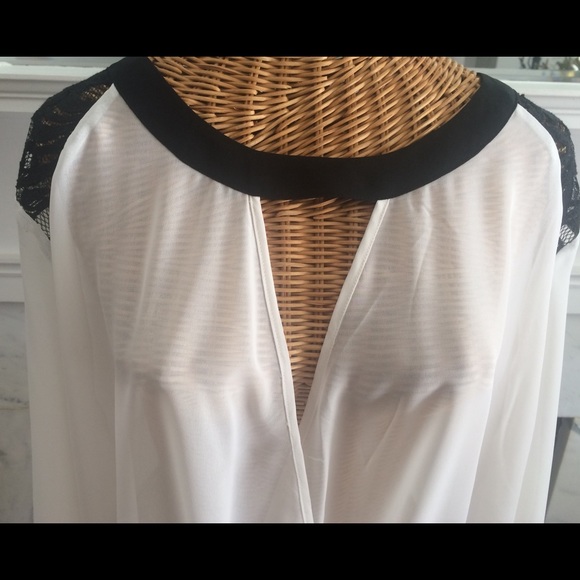 New Bisou Bisou Sheer Wrap Blouse Black Lace - Picture 2 of 5